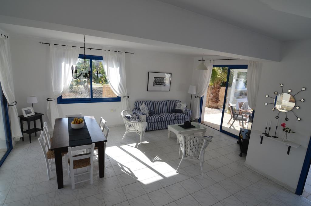 Sea Breeze Villas Argaka Pokoj fotografie